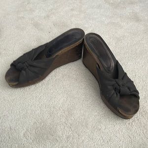 Donald J Pliner wedges brown